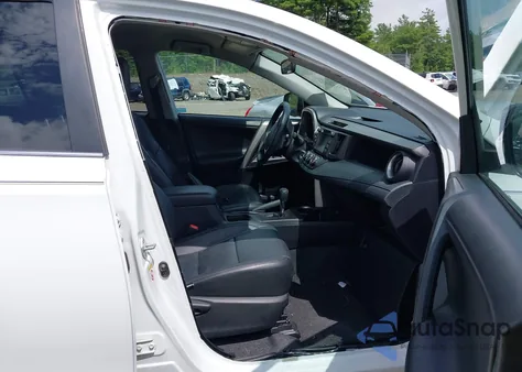 2016 Toyota Rav4 Le z USA, uszkodzony, nr VIN 2T3BFREV3GW502667